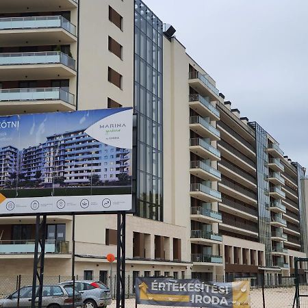 Sdp Marina Apartment Boedapest Buitenkant foto